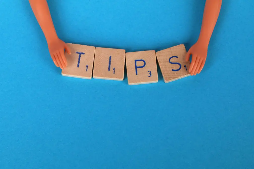 8 TIPS TO COMPLETE APPLICATION FORMS